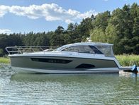 Sealine C330 / 2 x Volvo Penta 220 HK / 2017