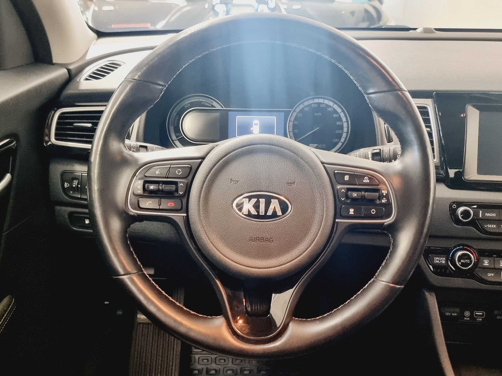 Kia Niro Hybrid DCT, 141hk, 2018