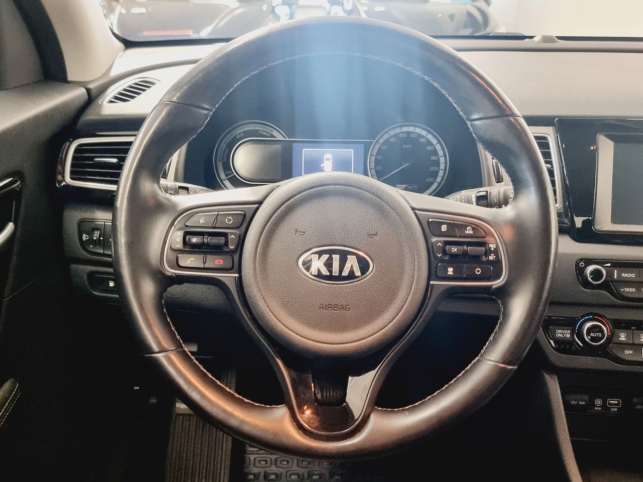 Kia Niro Hybrid DCT, 141hk, 2018