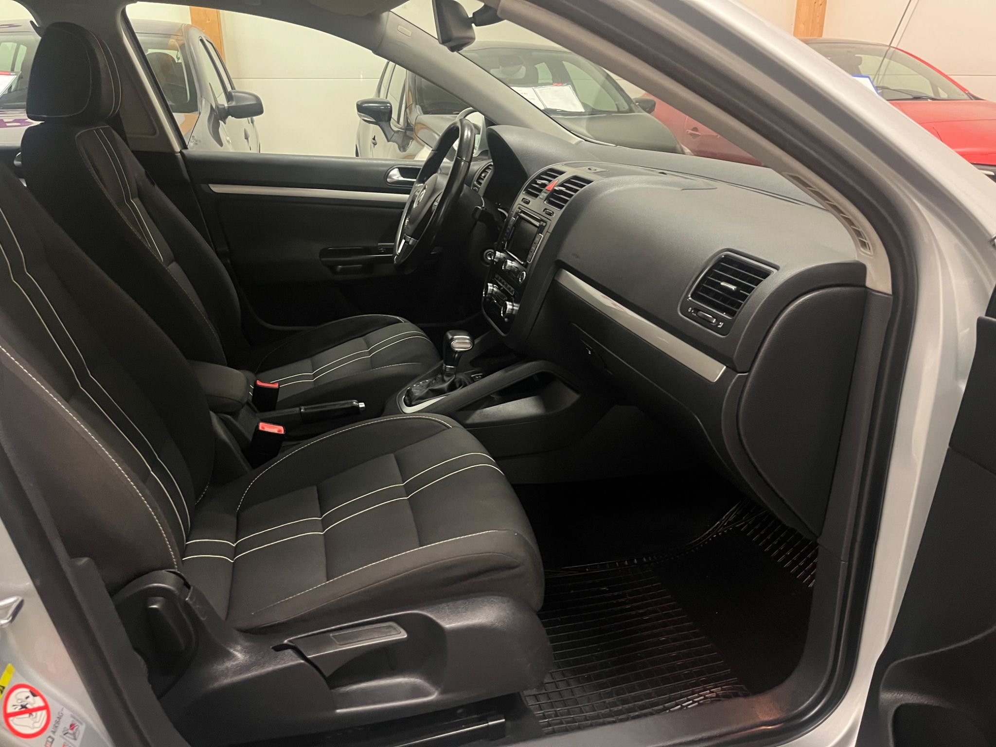 Volkswagen Jetta 1.4 TSI DSG sekvensiell, 7-trinn, 122hk, 2010