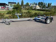 Beg - Tiki BE590-R / Max båt: 4,5m/479 kg *Nyskick