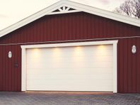 Trygg garageport med motor & fjärr