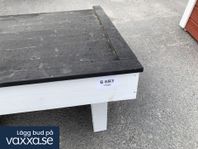 Garage för robotgräsklippare B683