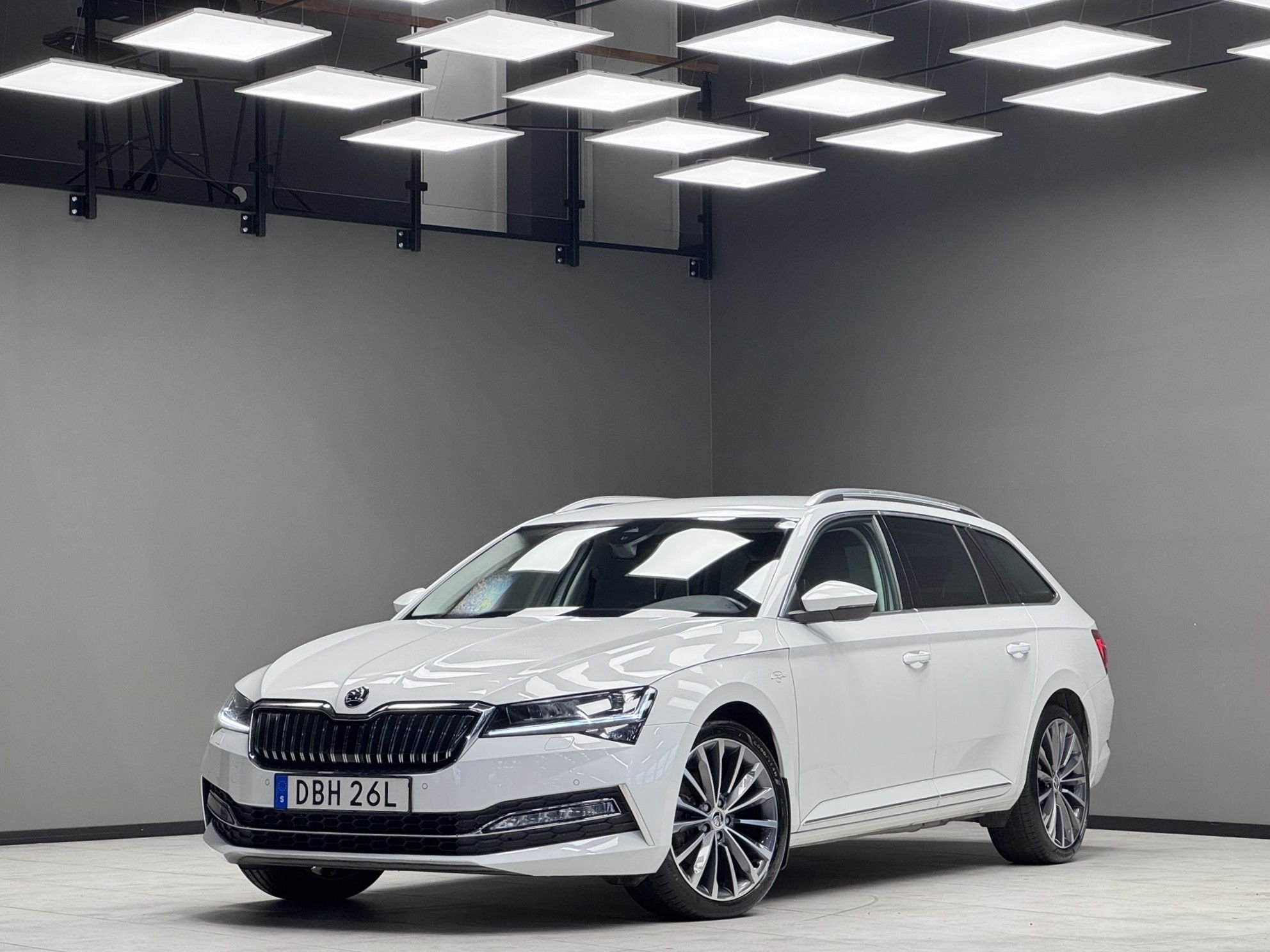 Škoda Superb iV Combi 1.4 TSI iV DSG Sequential, 218hp, 2022