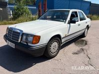Mercedes-Benz 200