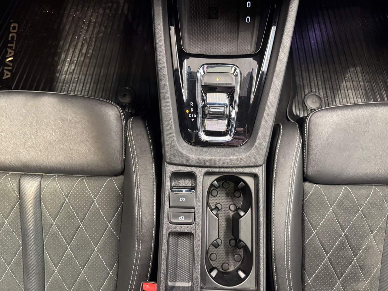 Škoda Octavia Combi RS iV DSG Sequential, 245hp, 2023