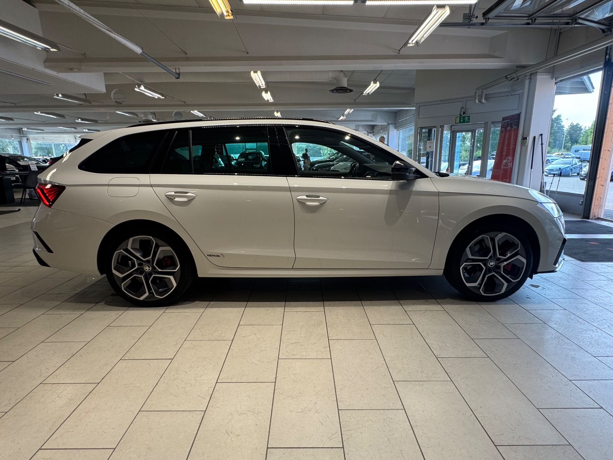 Škoda Octavia Combi RS iV DSG Sequential, 245hp, 2023