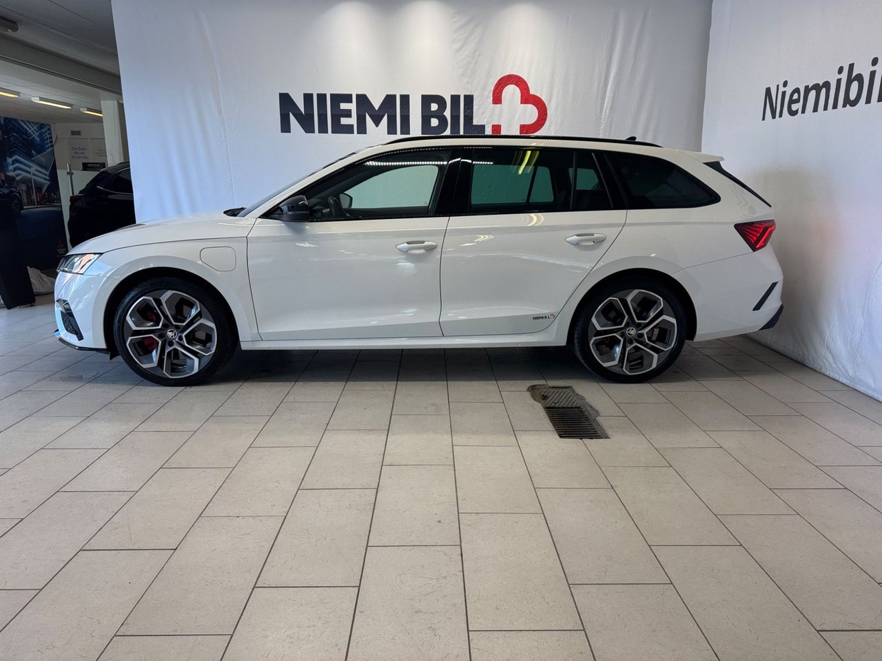 Škoda Octavia Combi RS iV DSG Sequential, 245hp, 2023
