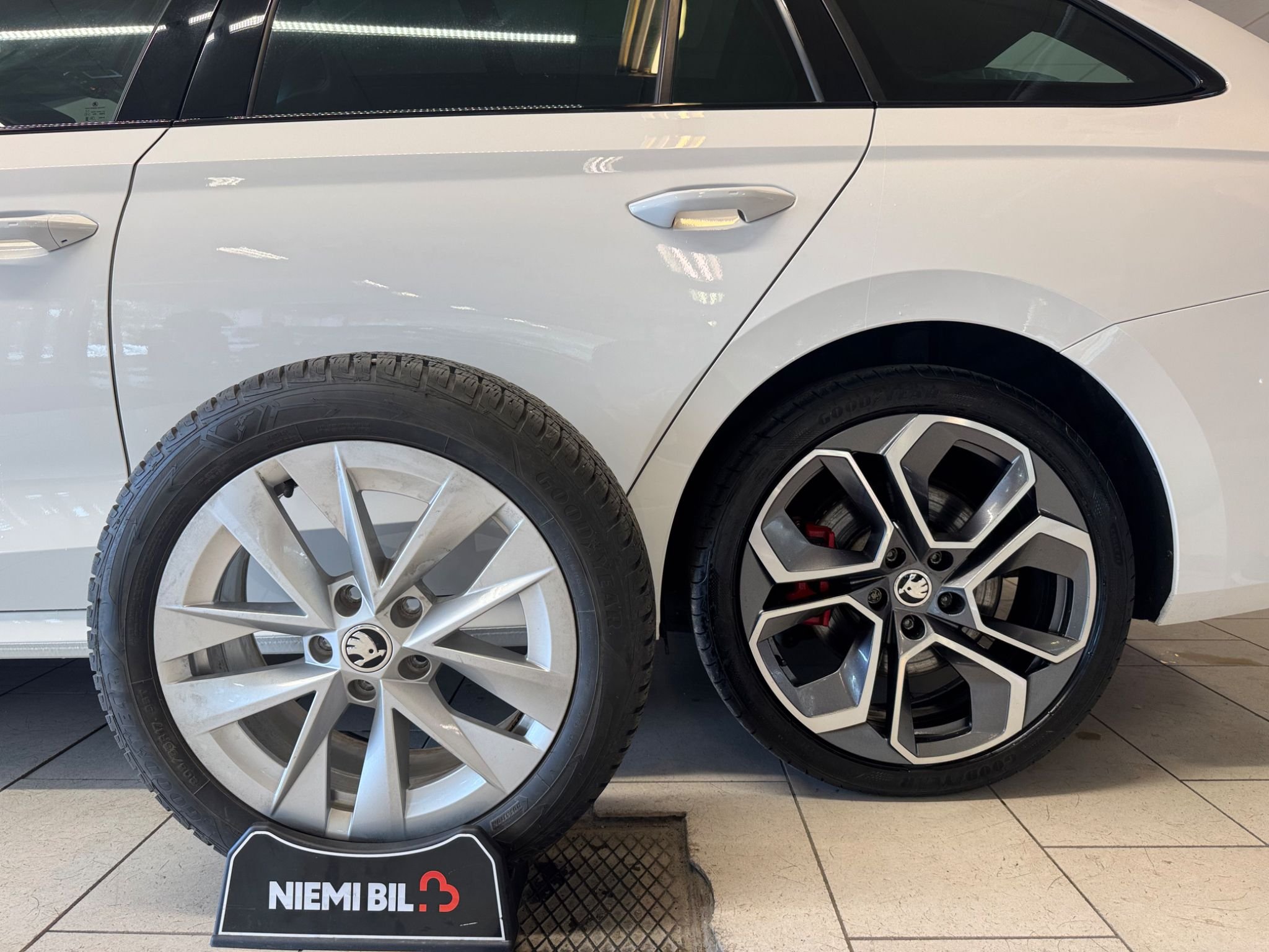Škoda Octavia Combi RS iV DSG Sequential, 245hp, 2023