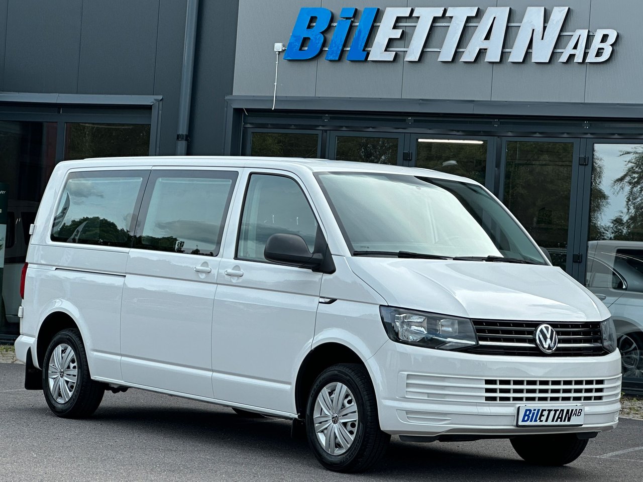 Volkswagen Caravelle 2.0TDI 9...
