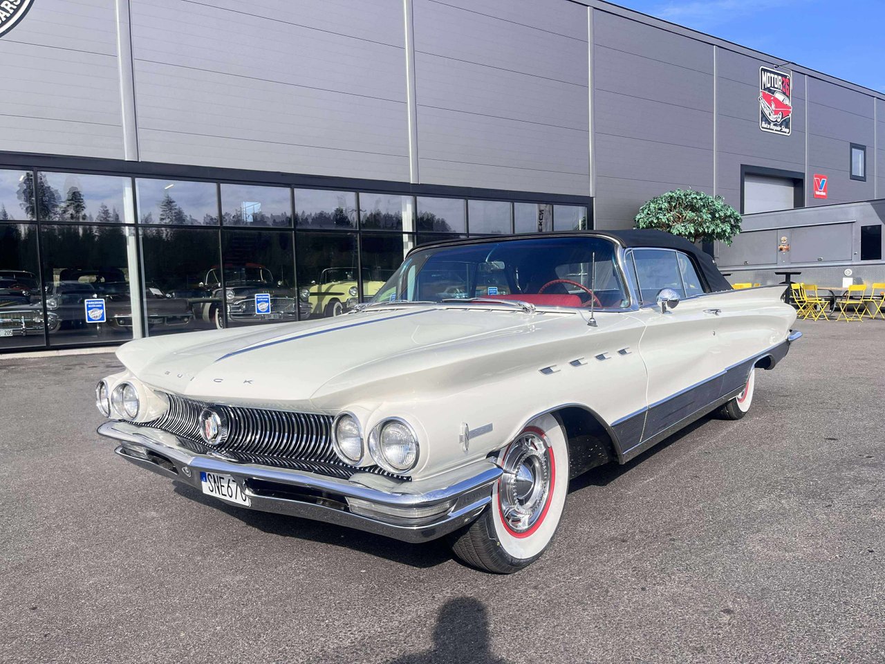 Buick Electra 225 Convertible...