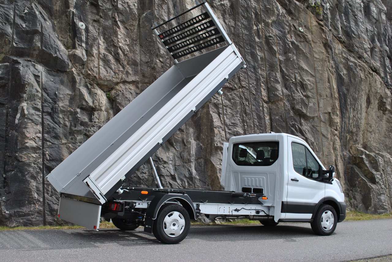Ford Transit med 3-Vägs Tipp