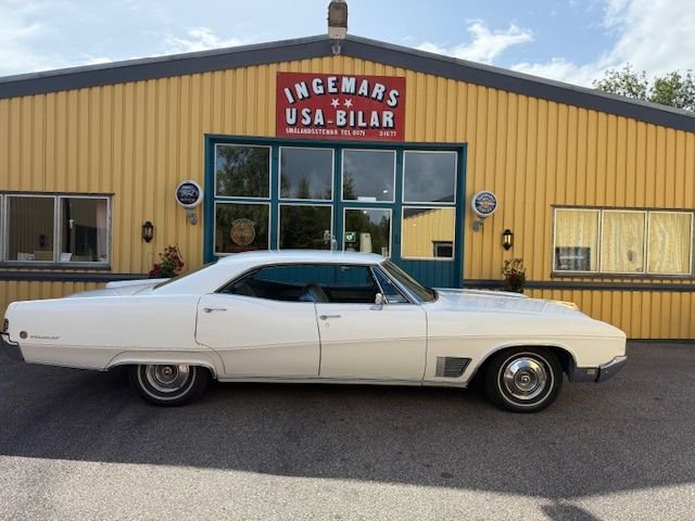 Buick Wildcat Custom 4-dörrar...