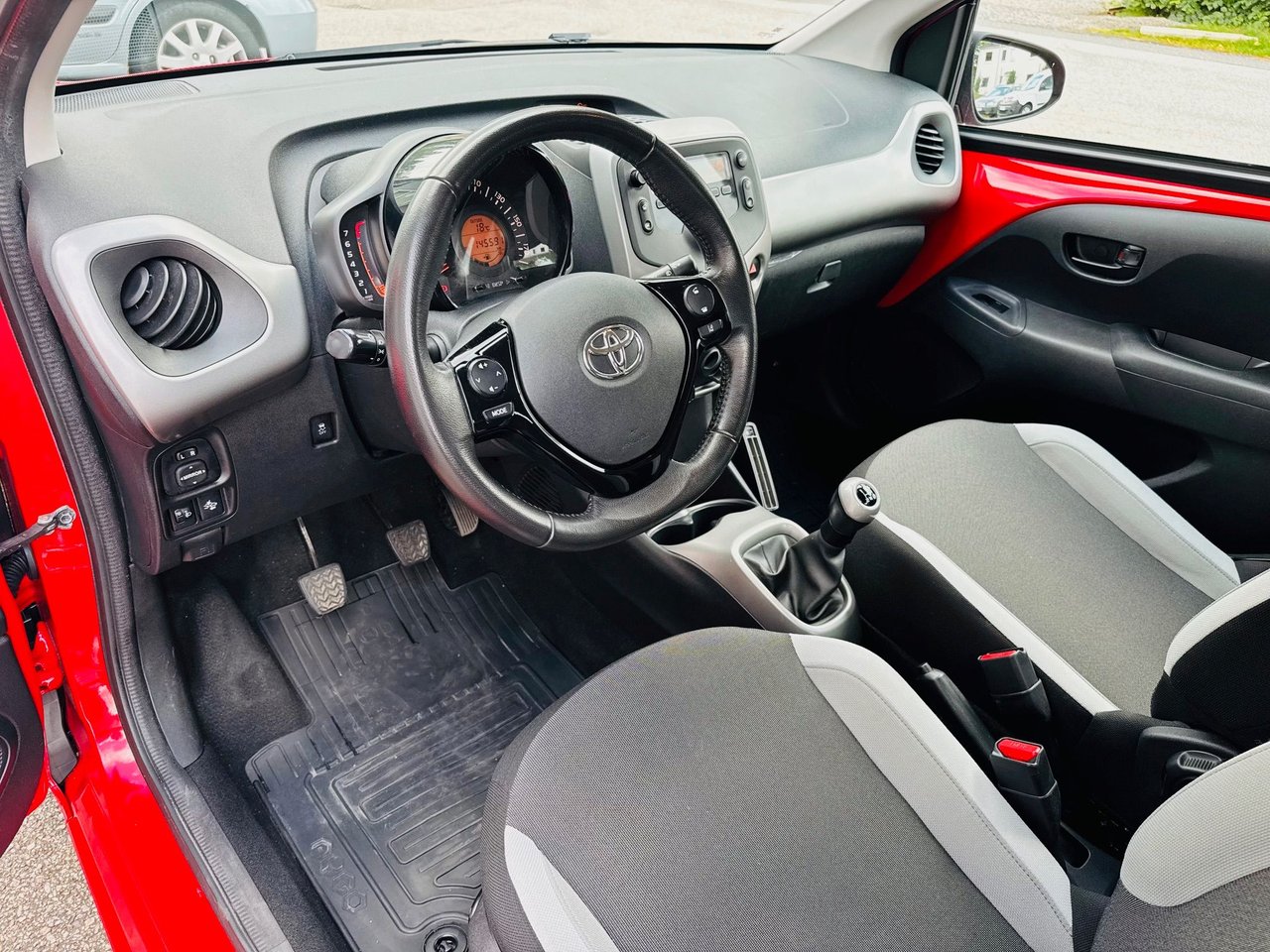 Toyota Aygo 5-dörrar 1.0 VVT-i Manuell, 69hk, 2015