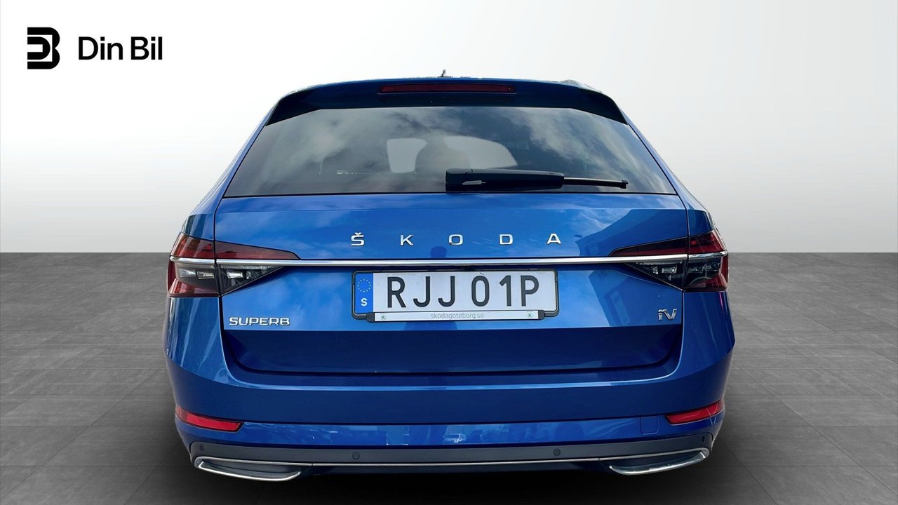 Škoda Superb iV Combi 1.4 TSI iV DSG sekvensiell, 6-trinn, 218hk, 2023