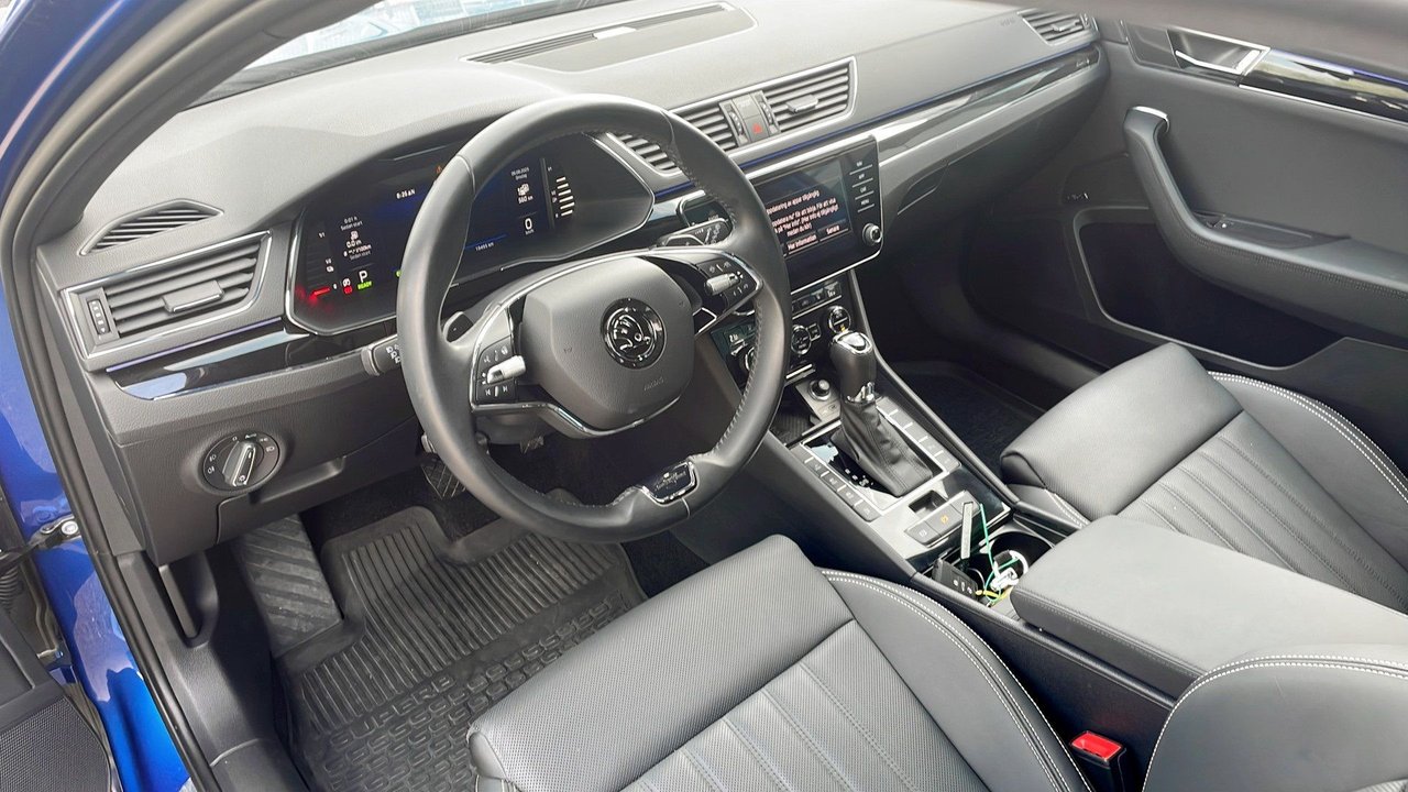 Škoda Superb iV Combi 1.4 TSI iV DSG sekvensiell, 6-trinn, 218hk, 2023