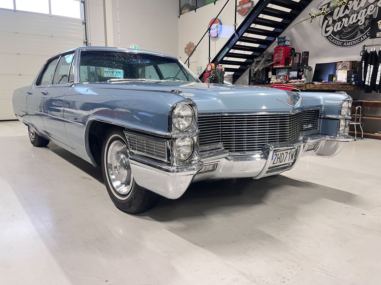 Cadillac De Ville Cadillac De...