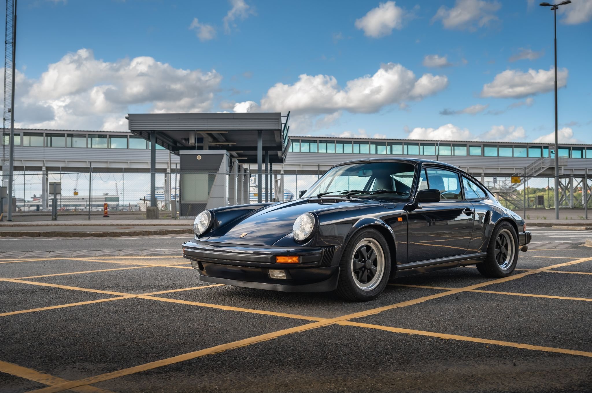 Porsche 911 Carrera Manuell, 5-trinn, 231hk, 1987