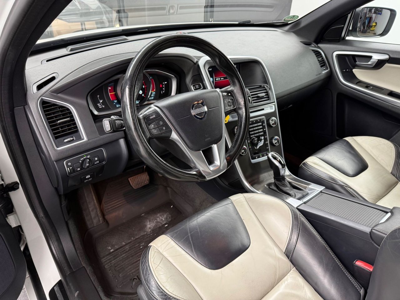 Volvo XC60 D4 Geartronic, 181hp, 2014