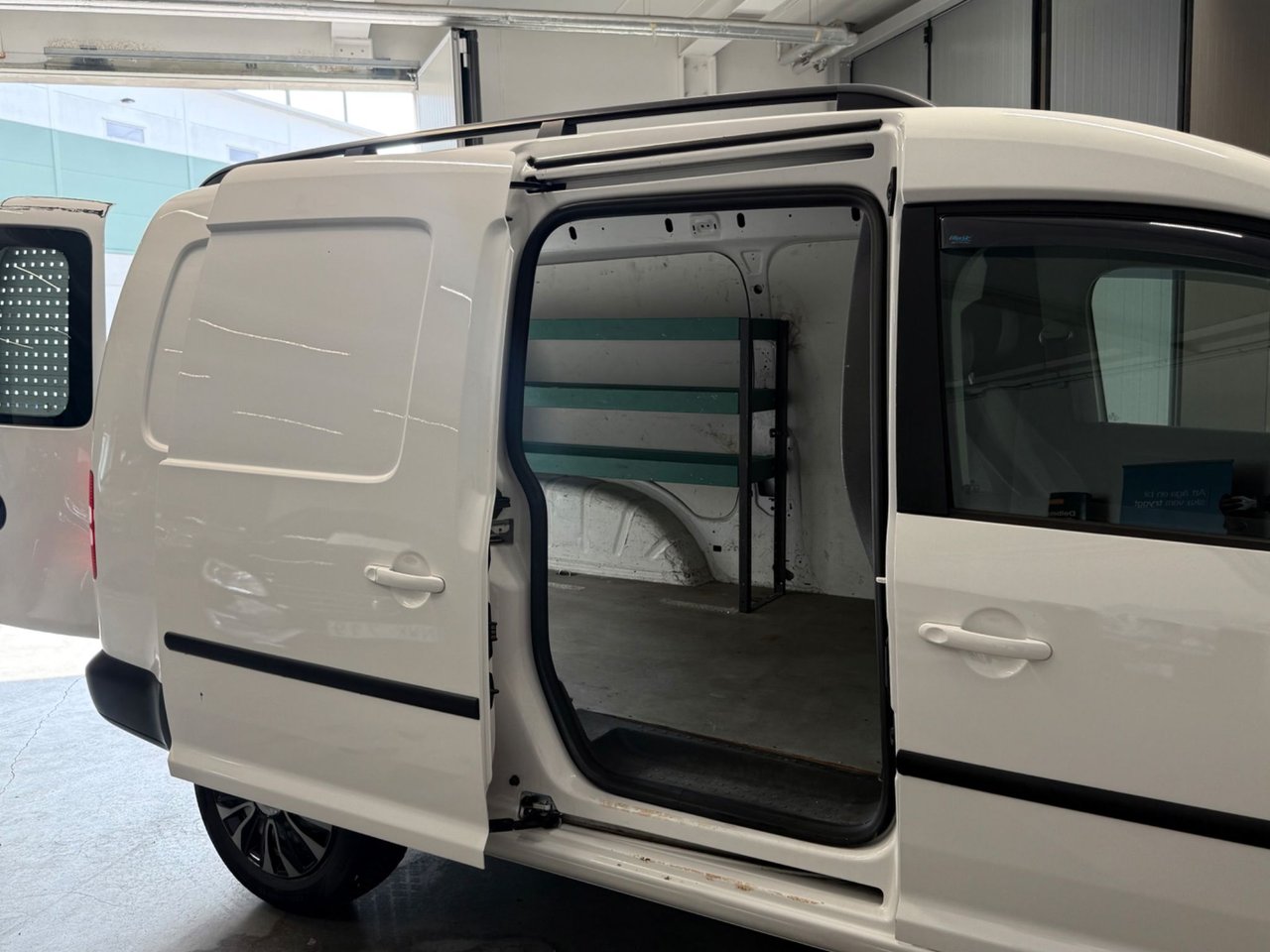 Volkswagen Caddy Maxi Panel Van 1.6 TDI DPF DSG Sekventiell, 102hk, 2011