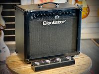 Begagnad Blackstar ID30 med pedalbord FS10
