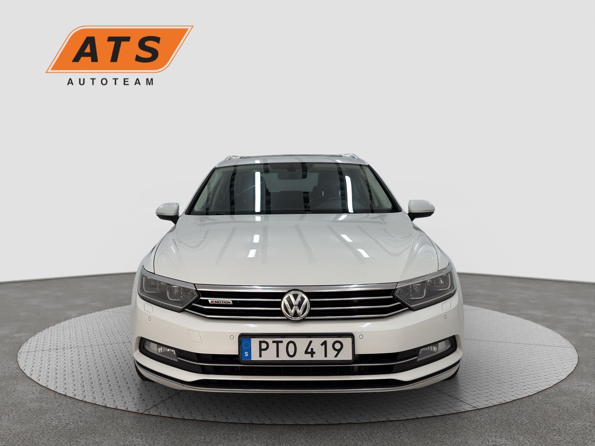 Volkswagen Passat Sportscombi 2.0 TDI DPF SCR BMT 4Motion DSG Sekventiell, 240hk, 2015