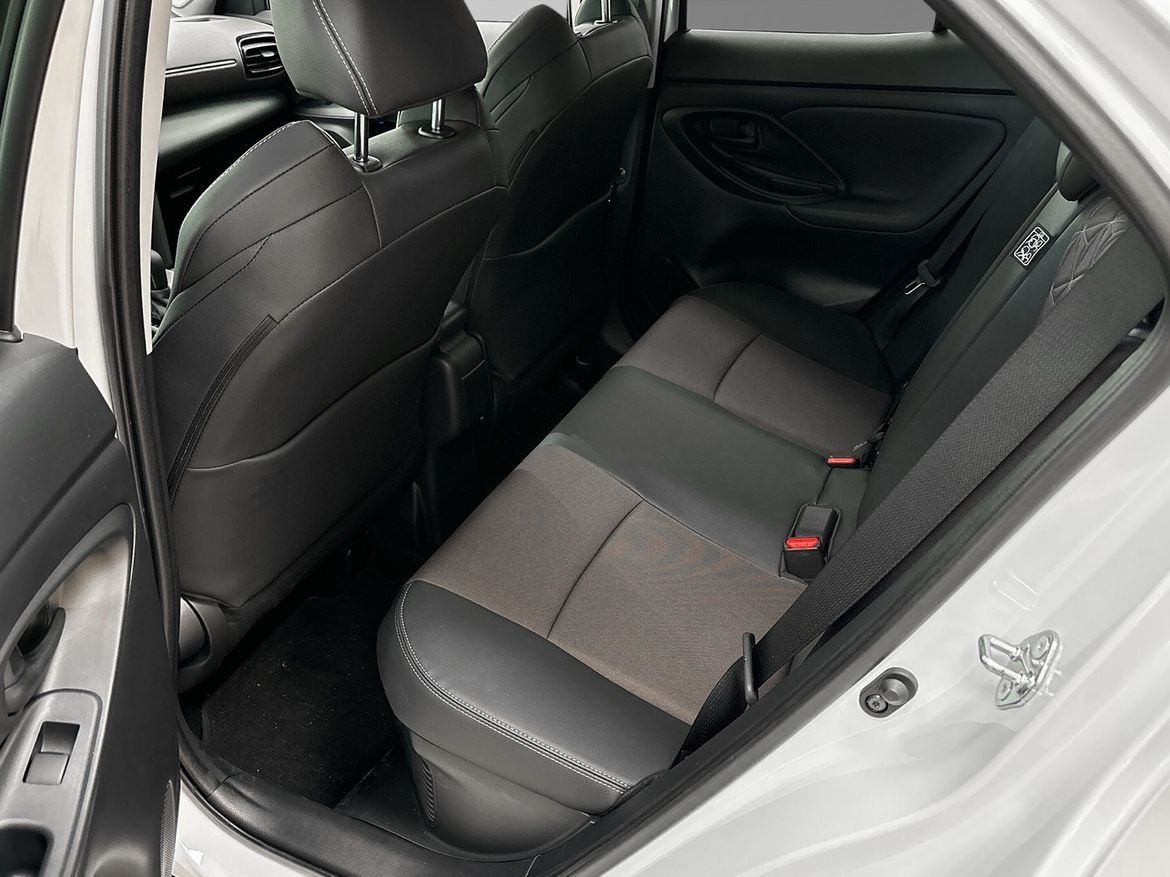 Toyota Yaris Cross Hybrid e-CVT, 116hk, 2024