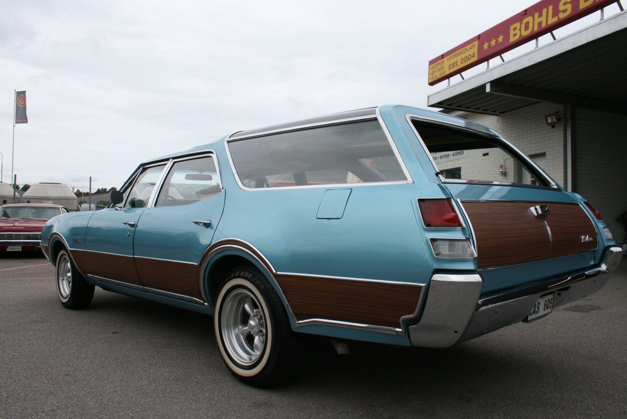 Oldsmobile Vista Cruiser HGW ...