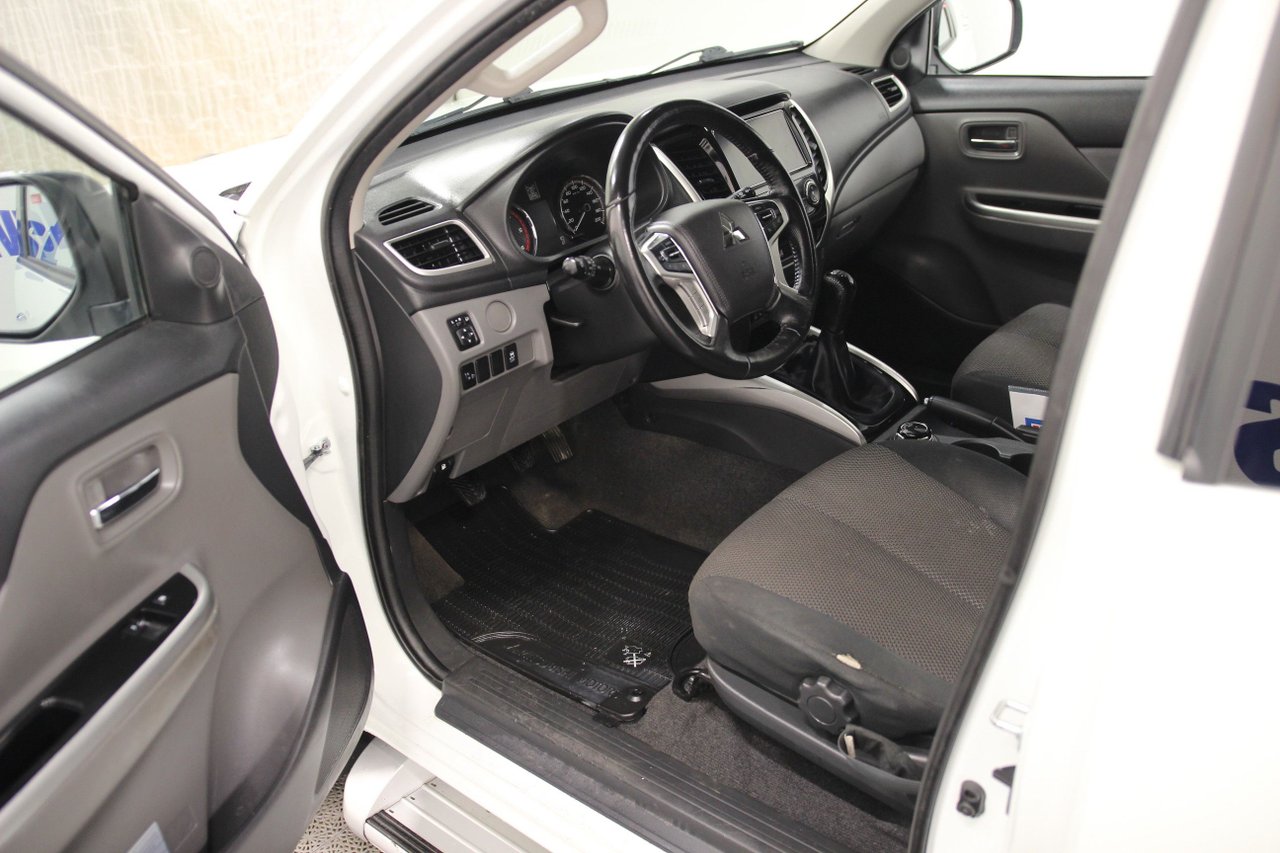 Mitsubishi L200 Club Cab 2.4 DI-D MIVEC SS-4WD-II Manuell, 181hk, 2019