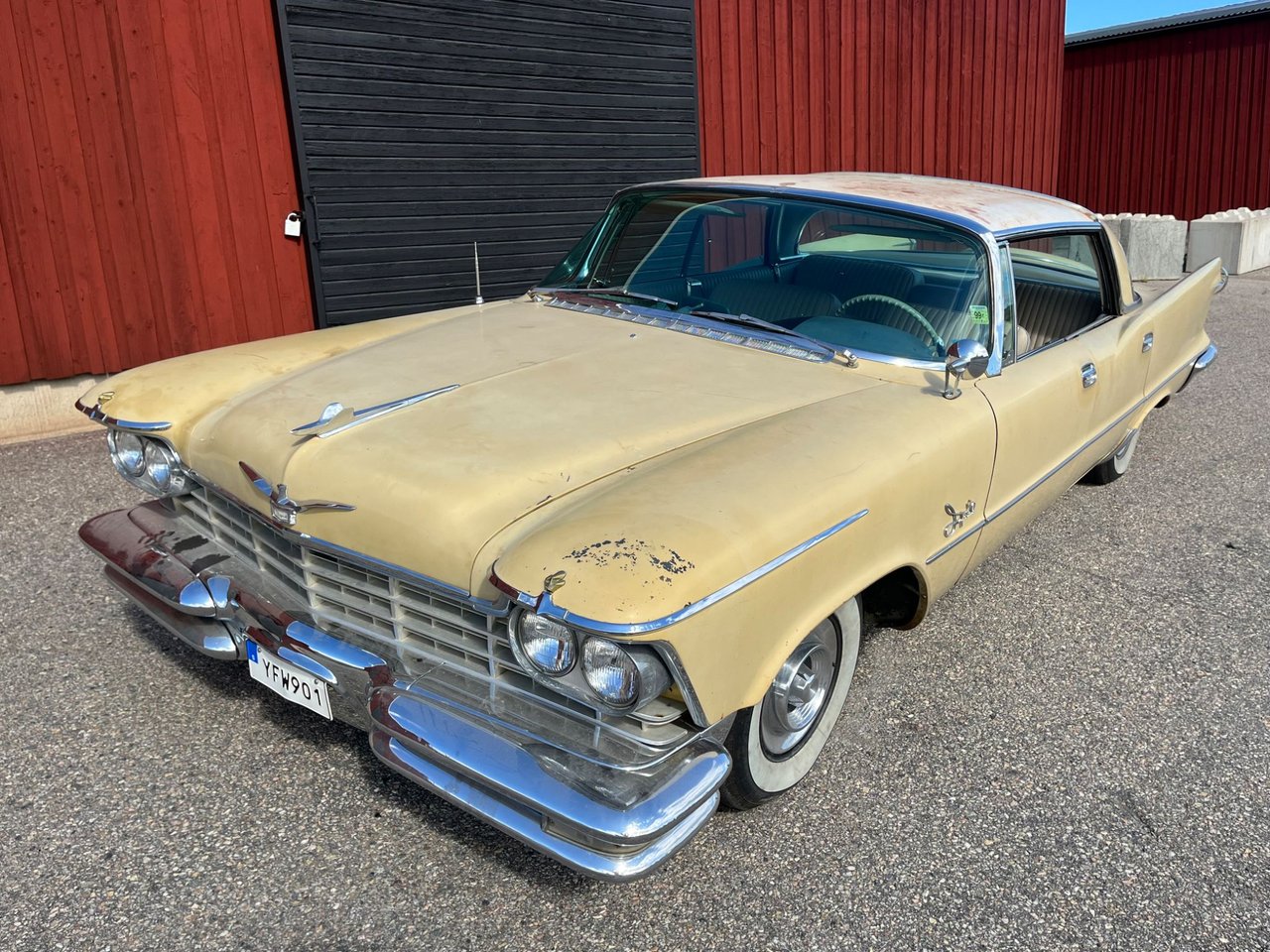 Chrysler Imperial Crown Hardtop