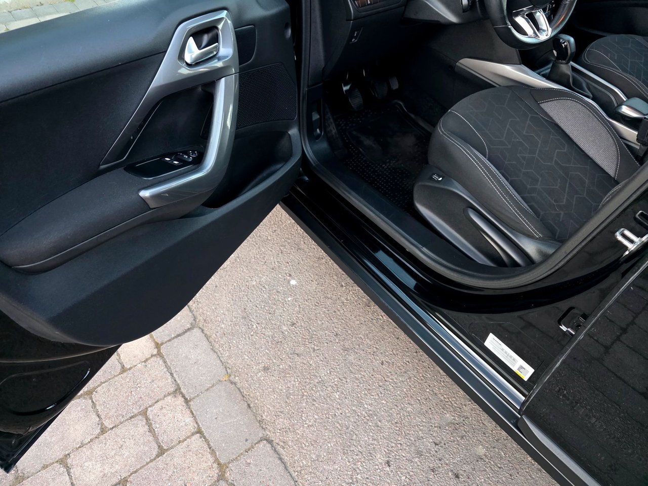 Peugeot 2008 1.2 PureTech 82 Manuell, 82hk, 2017