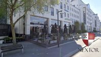 Restaurang uteservering vid vattnet