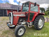 Traktor Massey Ferguson 575