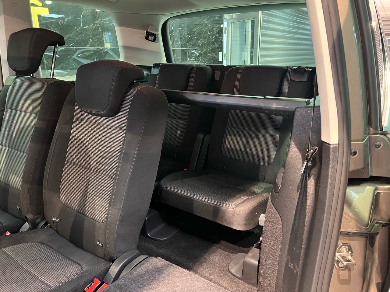 Volkswagen Sharan 7-seater 2.0 TDI DPF BMT DSG Sequential, 140hp, 2015