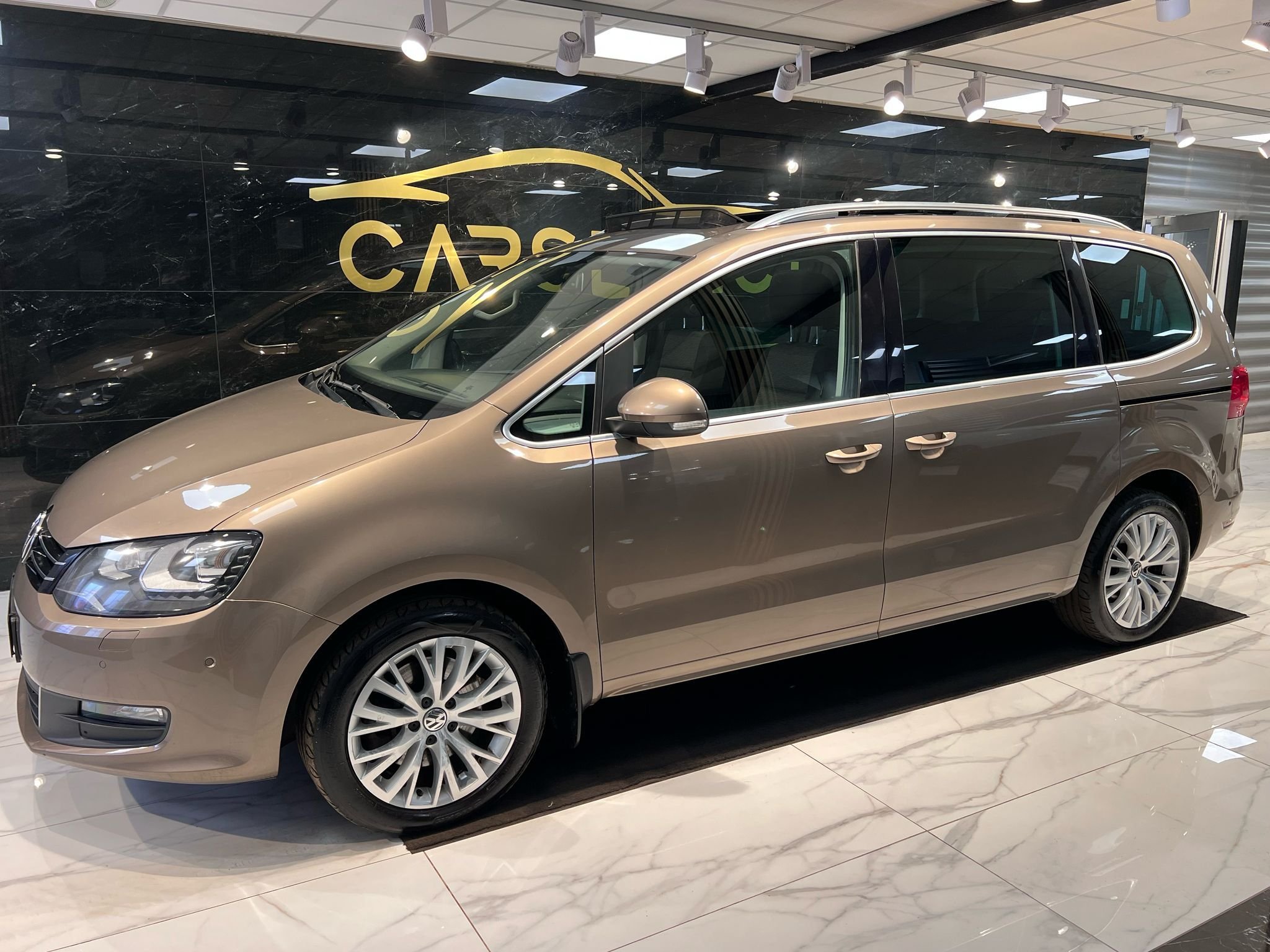 Volkswagen Sharan 7-seater 2.0 TDI DPF BMT DSG Sequential, 140hp, 2015