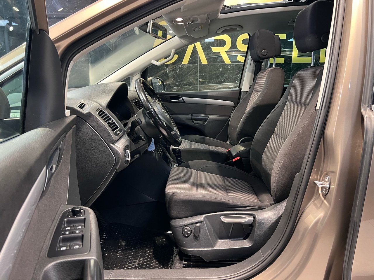 Volkswagen Sharan 7-seater 2.0 TDI DPF BMT DSG Sequential, 140hp, 2015