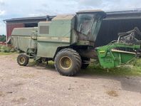 John Deere 1055 SKÖRDETRÖSKA 14 FOT