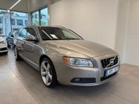Volvo V70 D5 AWD Geartronic Summum | Taklucka | drag |
