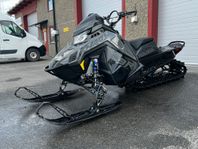Polaris 9R RMK KHAOS 146" Lågmil 7s display Nyskick Momsad
