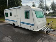 Adria 562 UK Barnkammarvagn