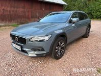 Volvo V90 Cross Country B4