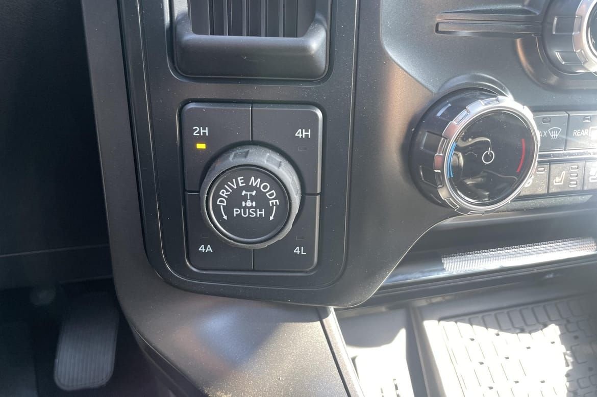 Ford F-150 SuperCrew 5.0 V8 Ti-VCT FFV 4x4 SelectShift, 406hk, 2025