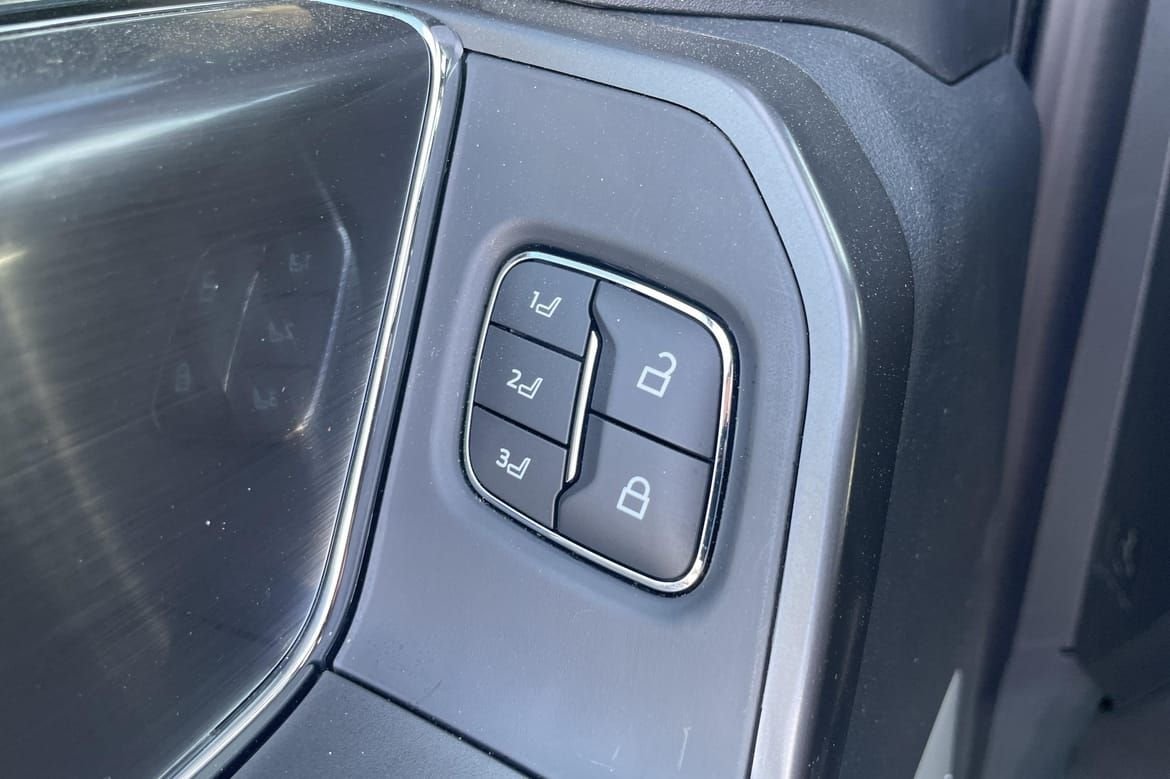 Ford F-150 SuperCrew 5.0 V8 Ti-VCT FFV 4x4 SelectShift, 406hk, 2025