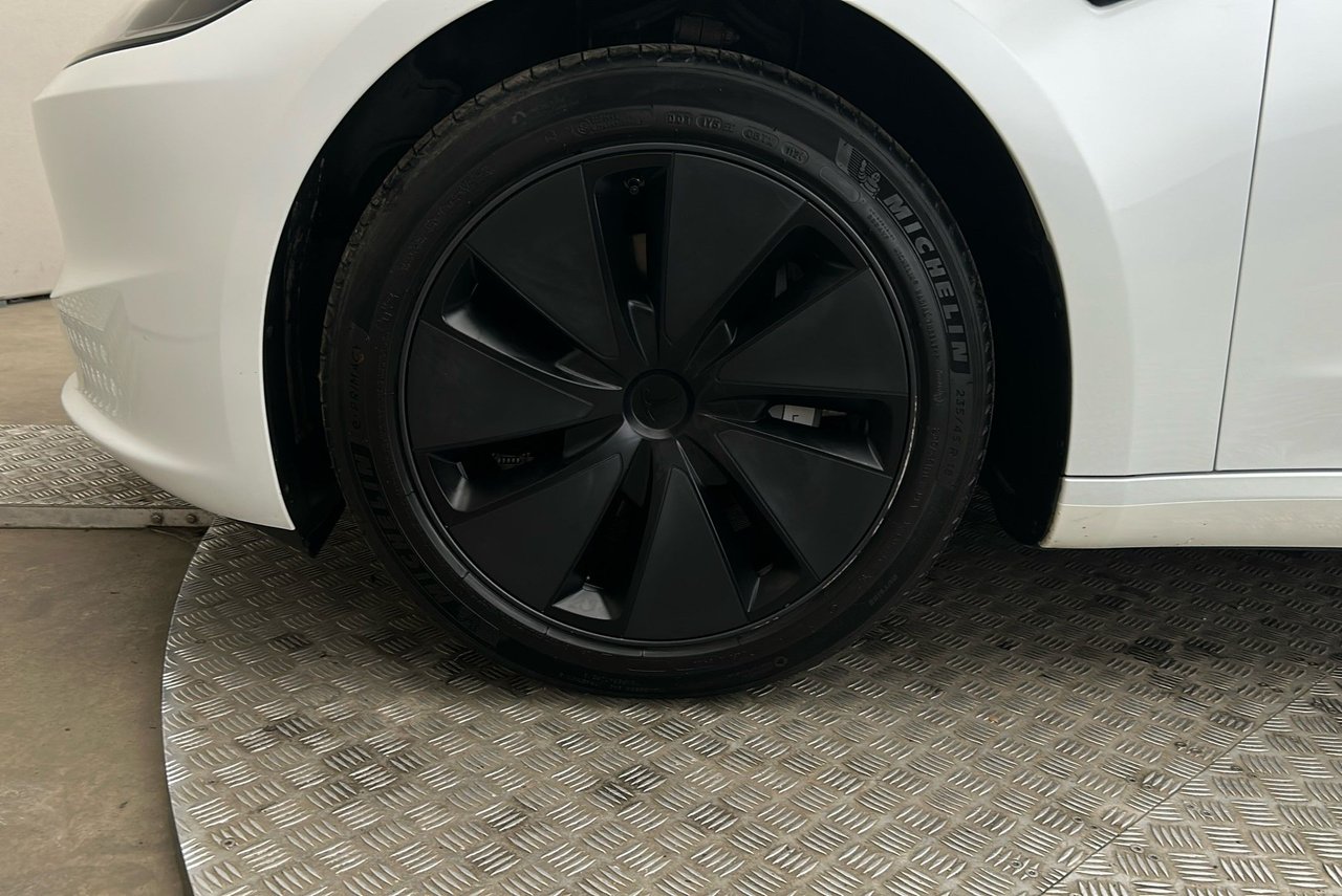 Tesla Model 3 Long Range AWD, 2024