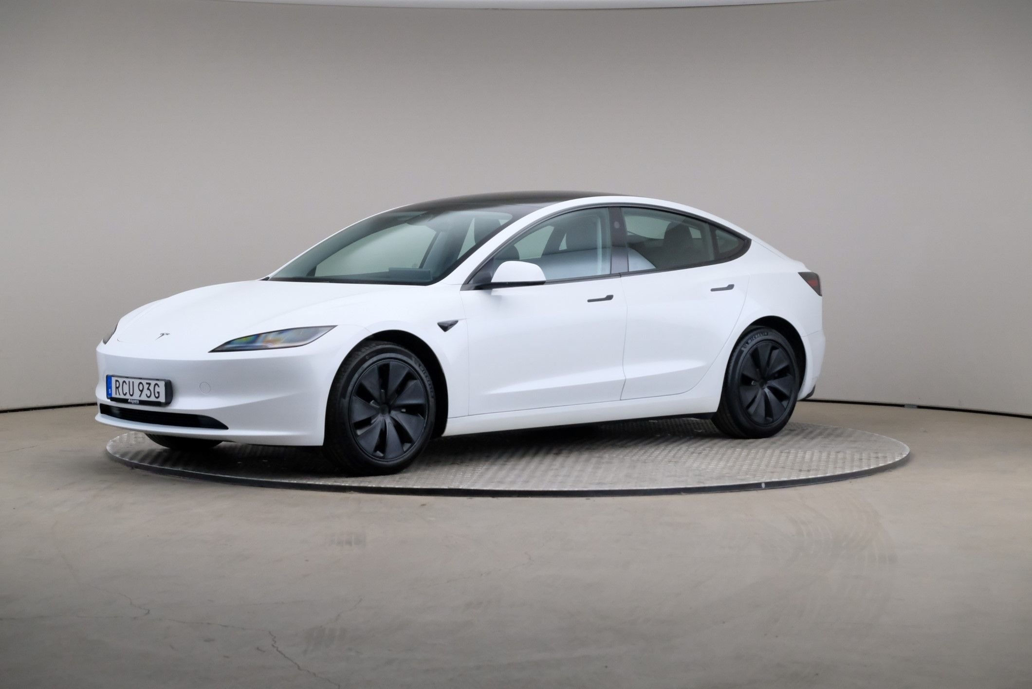 Tesla Model 3 Long Range AWD, 2024