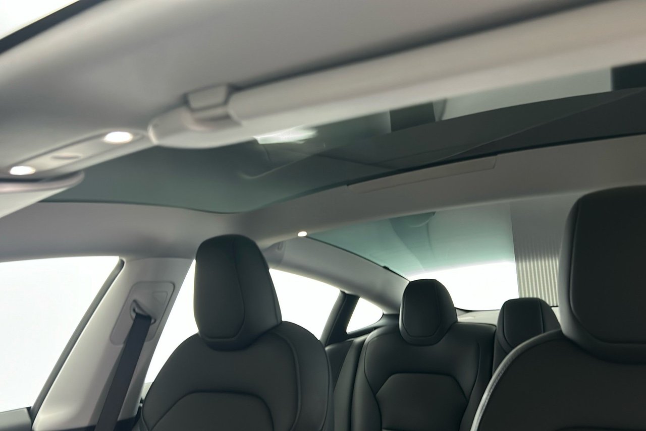 Tesla Model 3 Long Range AWD, 2024