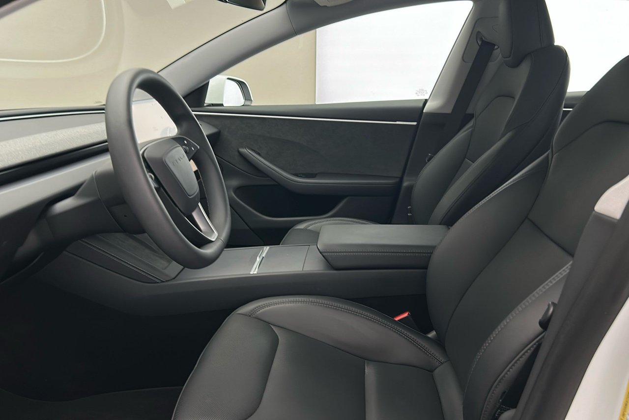 Tesla Model 3 Long Range AWD, 2024