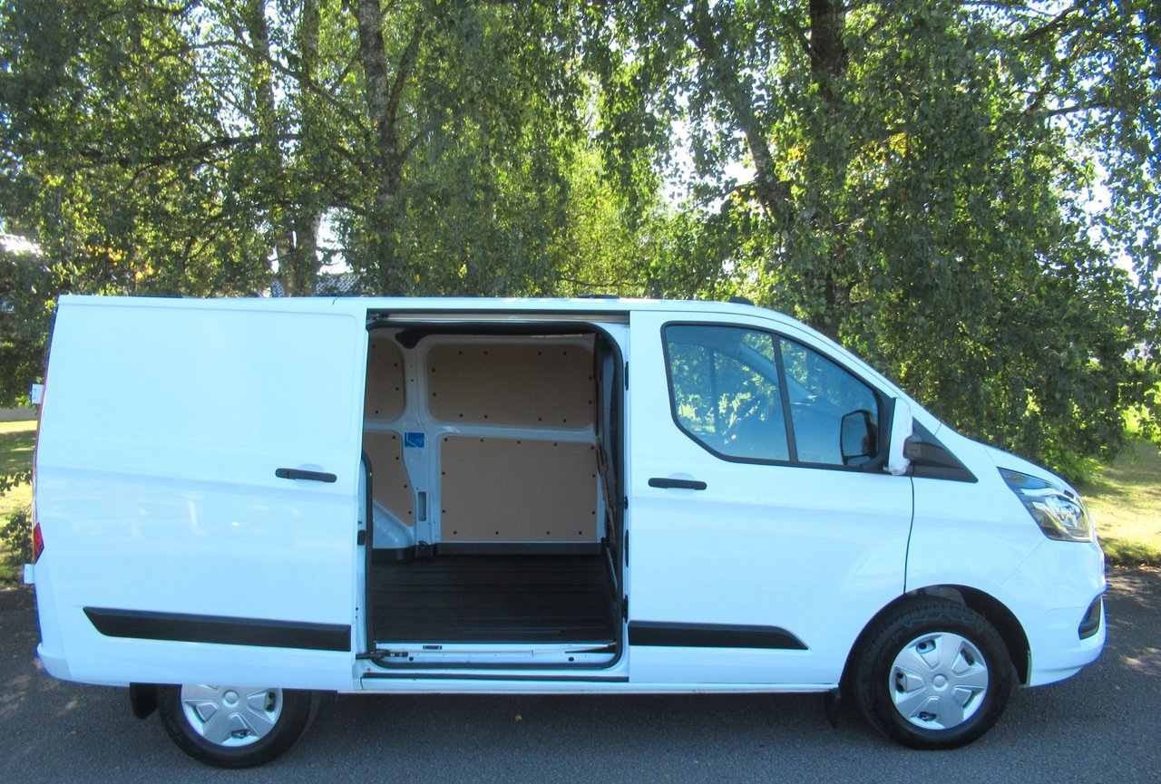 Ford Transit Custom 280 2.0 EcoBlue Manuell, 130hk, 2022