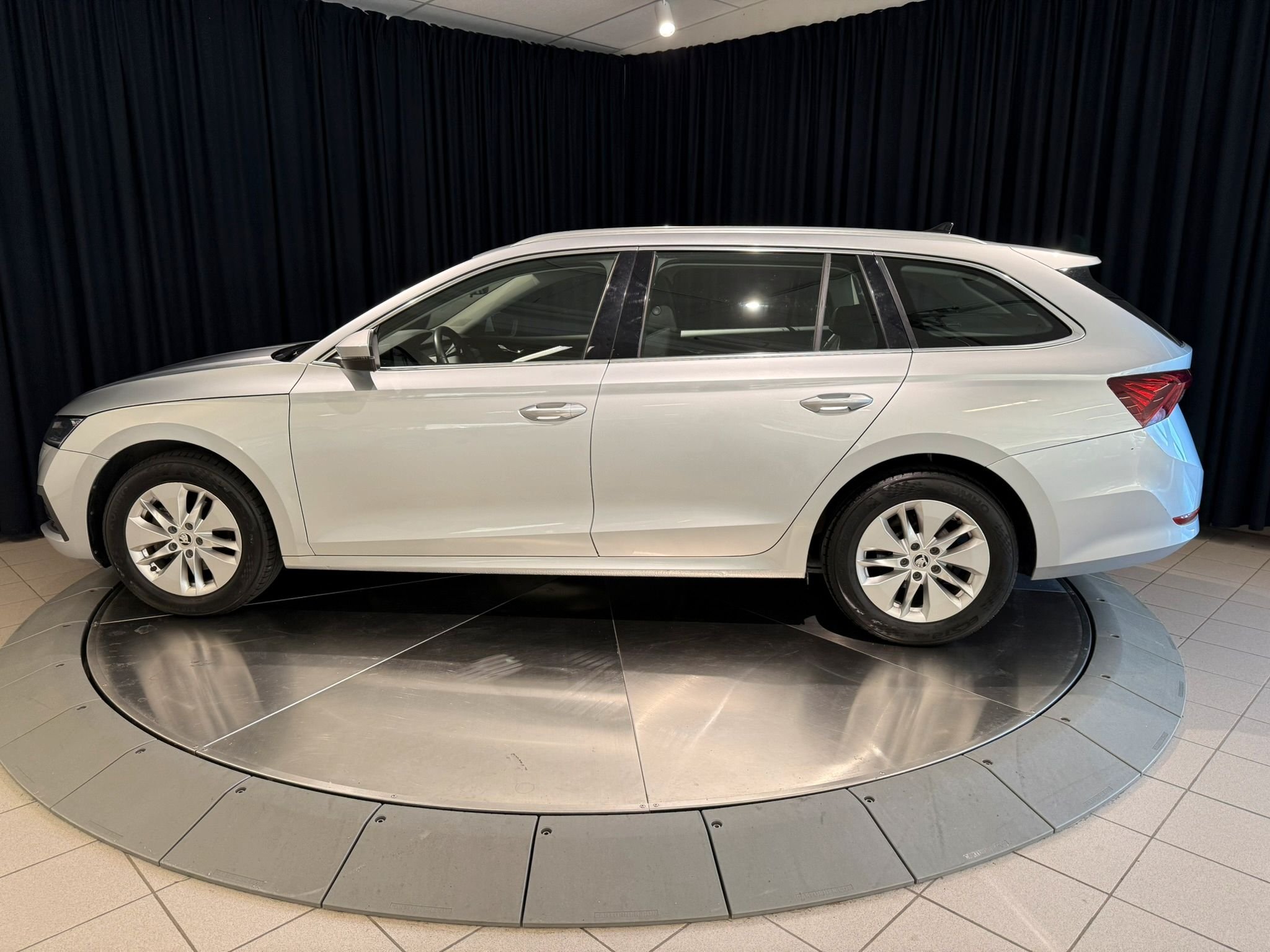 Škoda Octavia Combi 1.0 TSI Manual, 110hp, 2022