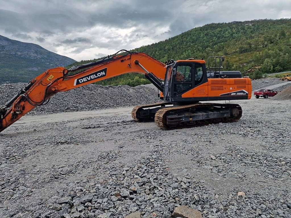 Develon DX 300 LC-7 GPS / Rot...